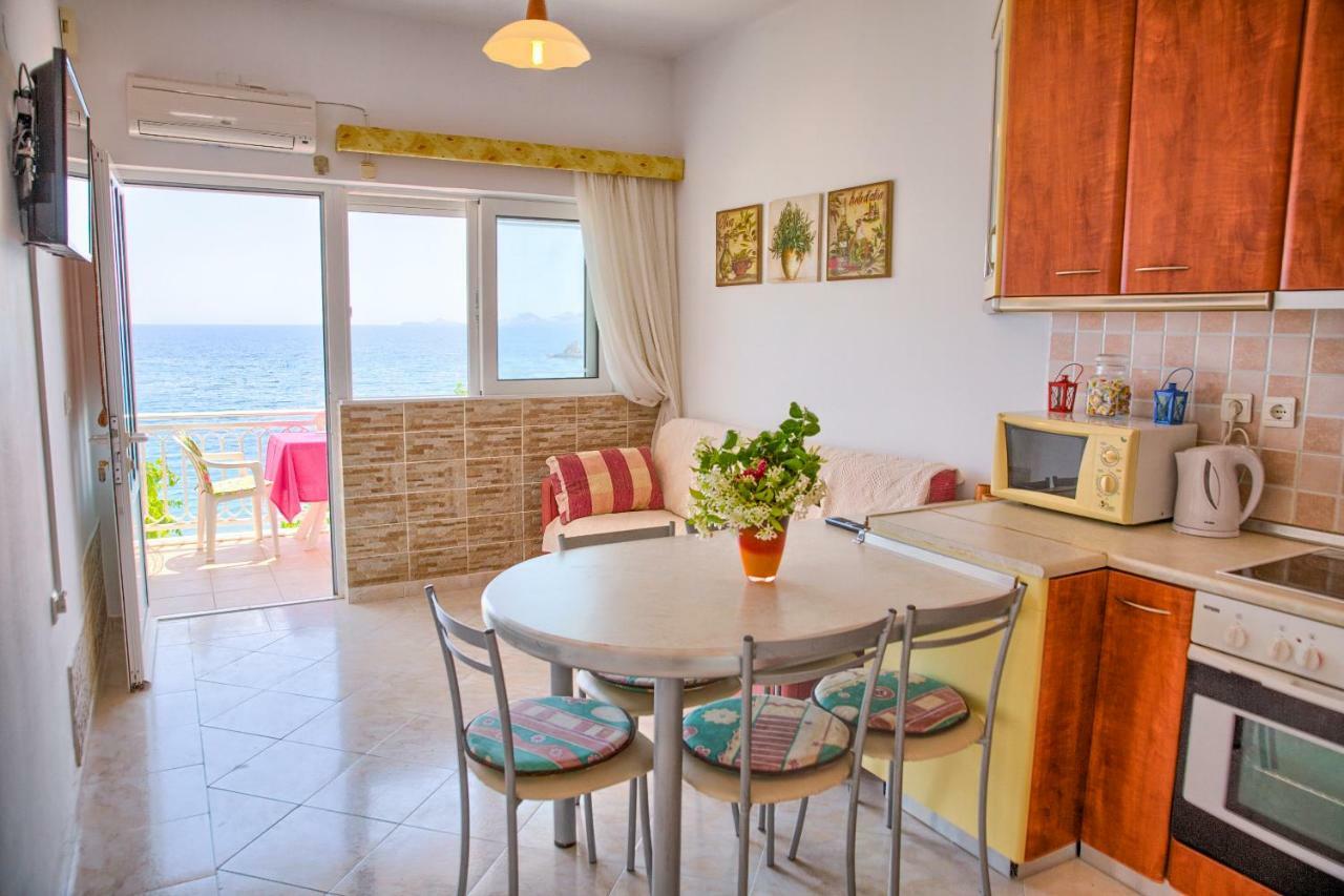 Chara'S Sea View House Appartement CCharaki Buitenkant foto